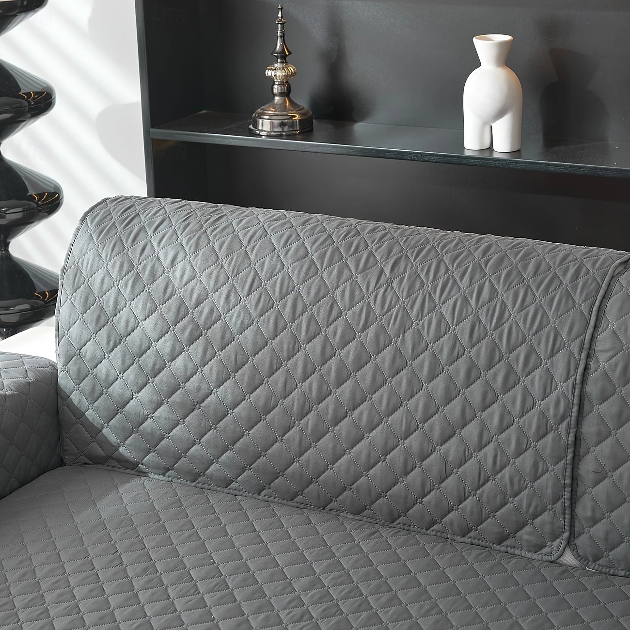 Housse de canapé antidérapante 1 pièce - tissu polyester matelassé classique, pour canapés 1 à 4 places, parfaite pour le salon, le bureau, la chambre ou l'extérieur (accoudoirs &dossier non inclus), de 2025 ? $10.49 –P17