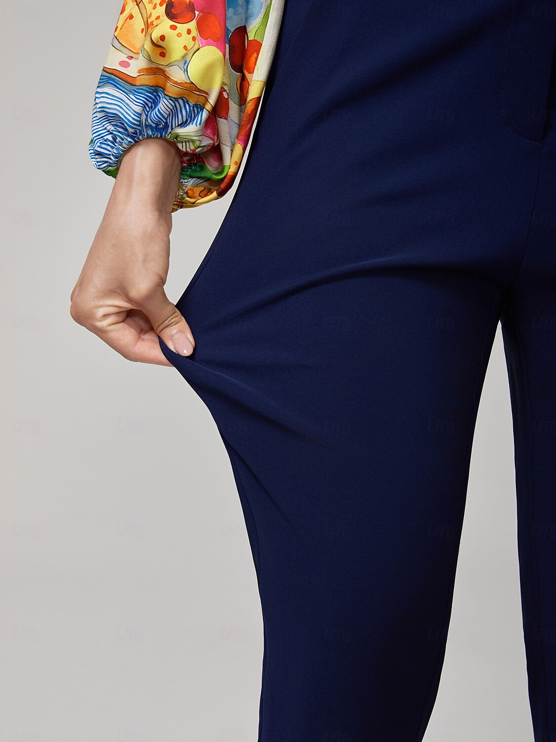 pantaloni affusolati alla caviglia in tessuto altamente elasticizzato del 2025 a $64.99 –P4