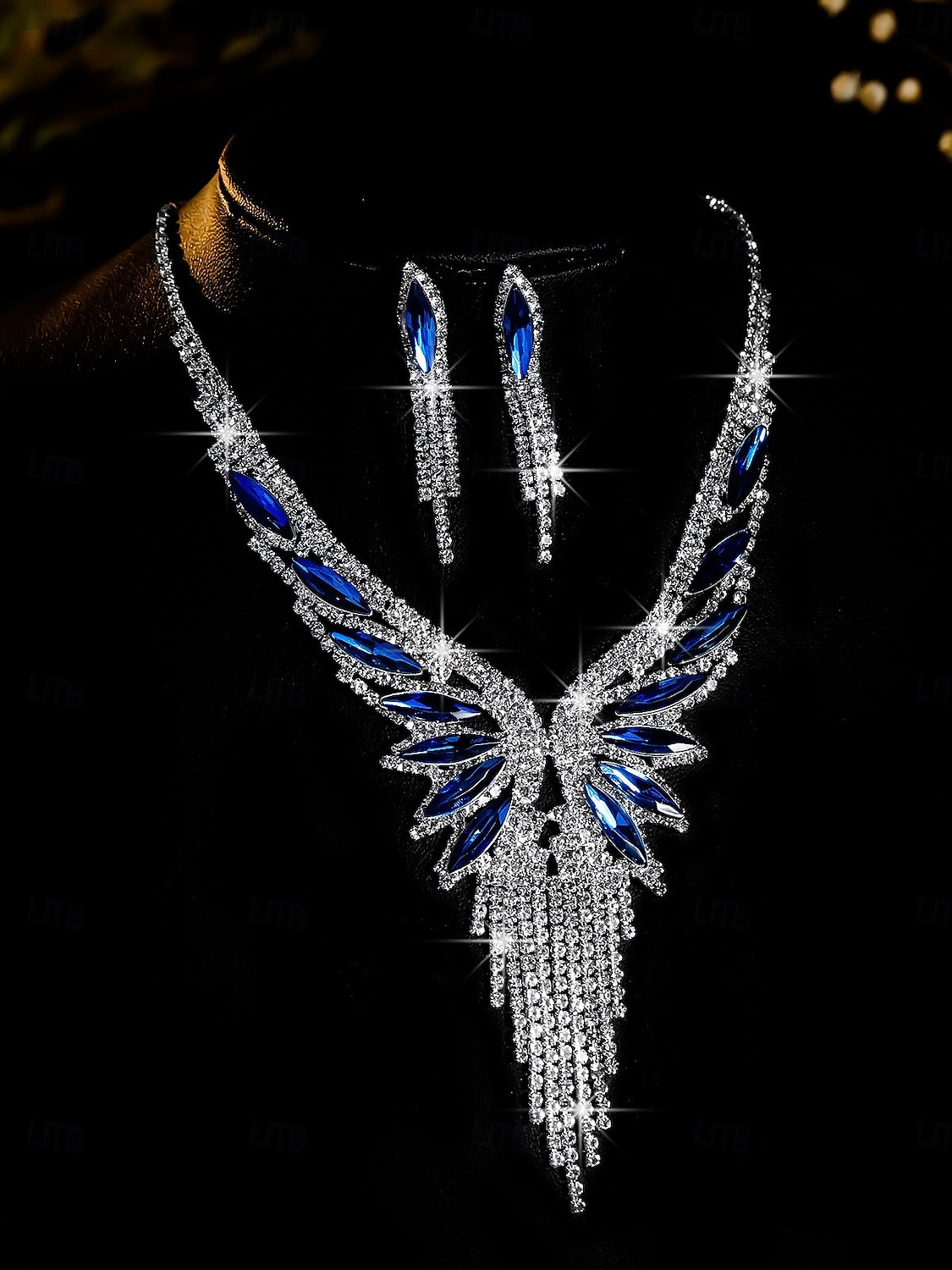 Set di gioielli di lusso in cristallo da donna: collana placcata in argento e orecchini pendenti con accenti di pietre preziose verdi, eleganti accessori per cocktail e feste serali del 2025 a $14.99 –P8