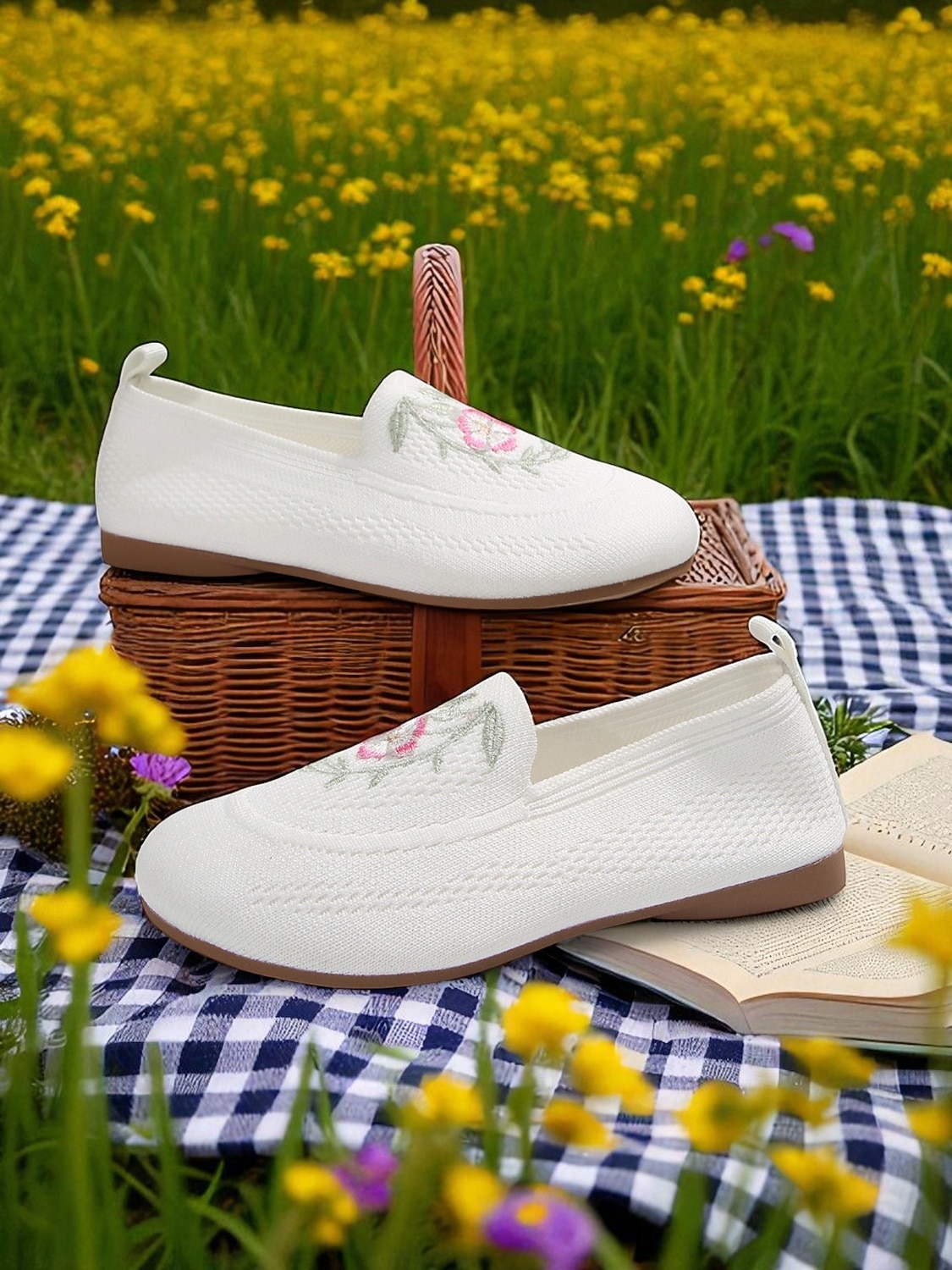 Barfußschuhe für Damen mit breiter Zehenpartie – Flyknit-Ballerinas mit Blumenstickerei für Picknicks, Gartenspaziergänge und Sommerausflüge 2025 - $19.99 –P1