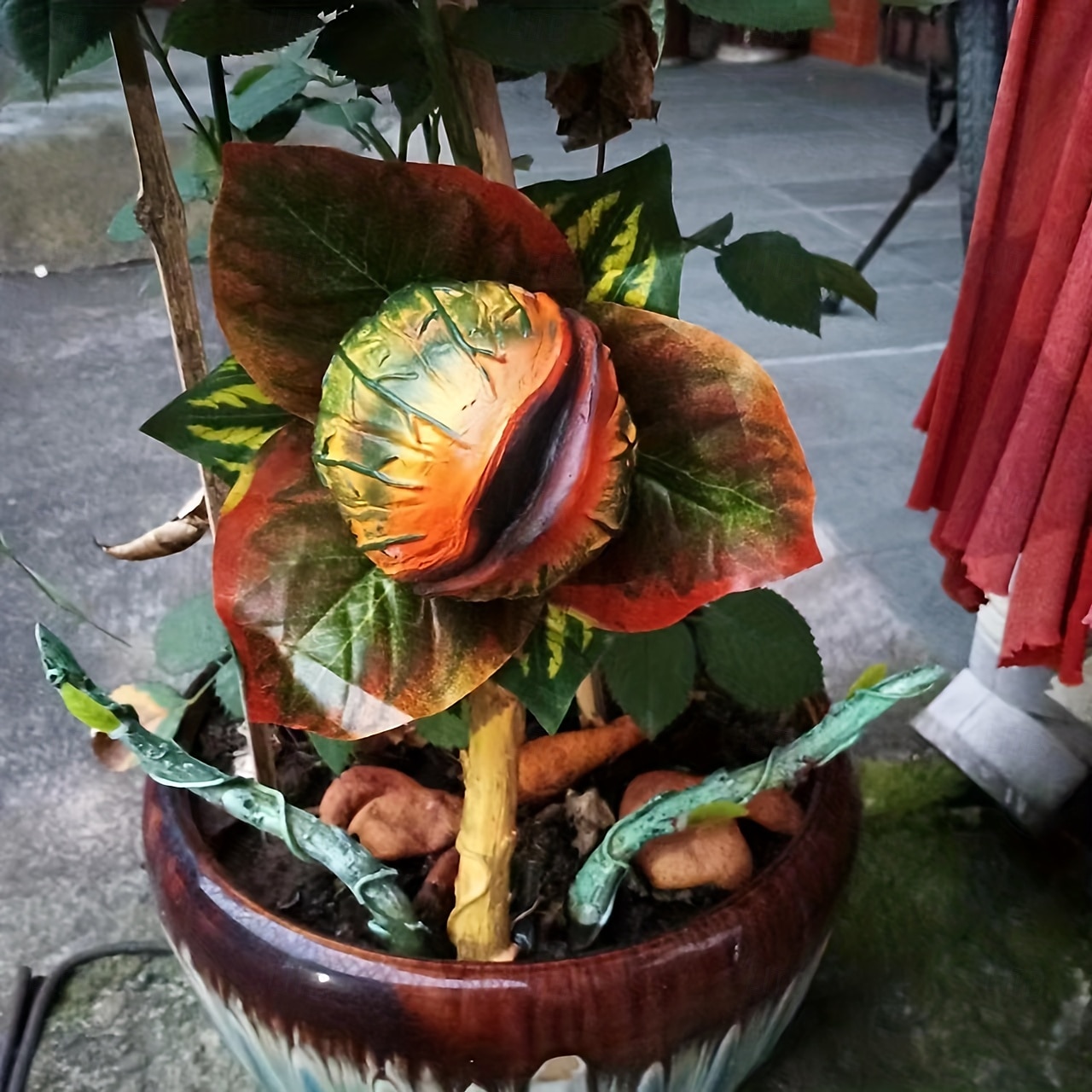 1 st realistisk skräckpirayablommastaty av hög kvalitet i harts, poserbart huvud &Likblomma med vinstockar, inomhus/utomhusmotiv, rekvisita för halloween, tacksägelse, läskig dekoration, 27 cm 2025 - GBP £34 –P2
