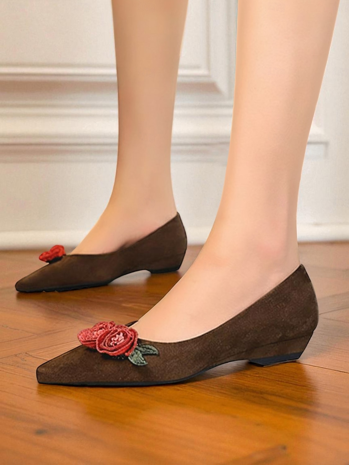 Bailarinas de ante burdeos para mujer: diseño de rosas bordadas con flores, elegantes zapatos sin cordones con punta puntiaguda para salidas informales, fiestas en el jardín y citas románticas. 2025 - $46.99 –P3