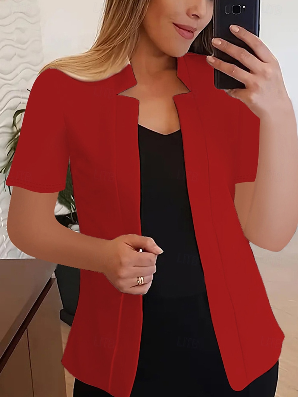 Femmes Blazer Confortable Respirant Coupe ajustée Mode Moderne Uni Travail Quotidien Régulier Col montant Coupe régulière Manches courtes Vêtements d'extérieur Noir Blanche Jaune Été de 2025 ? $24.99 –P8