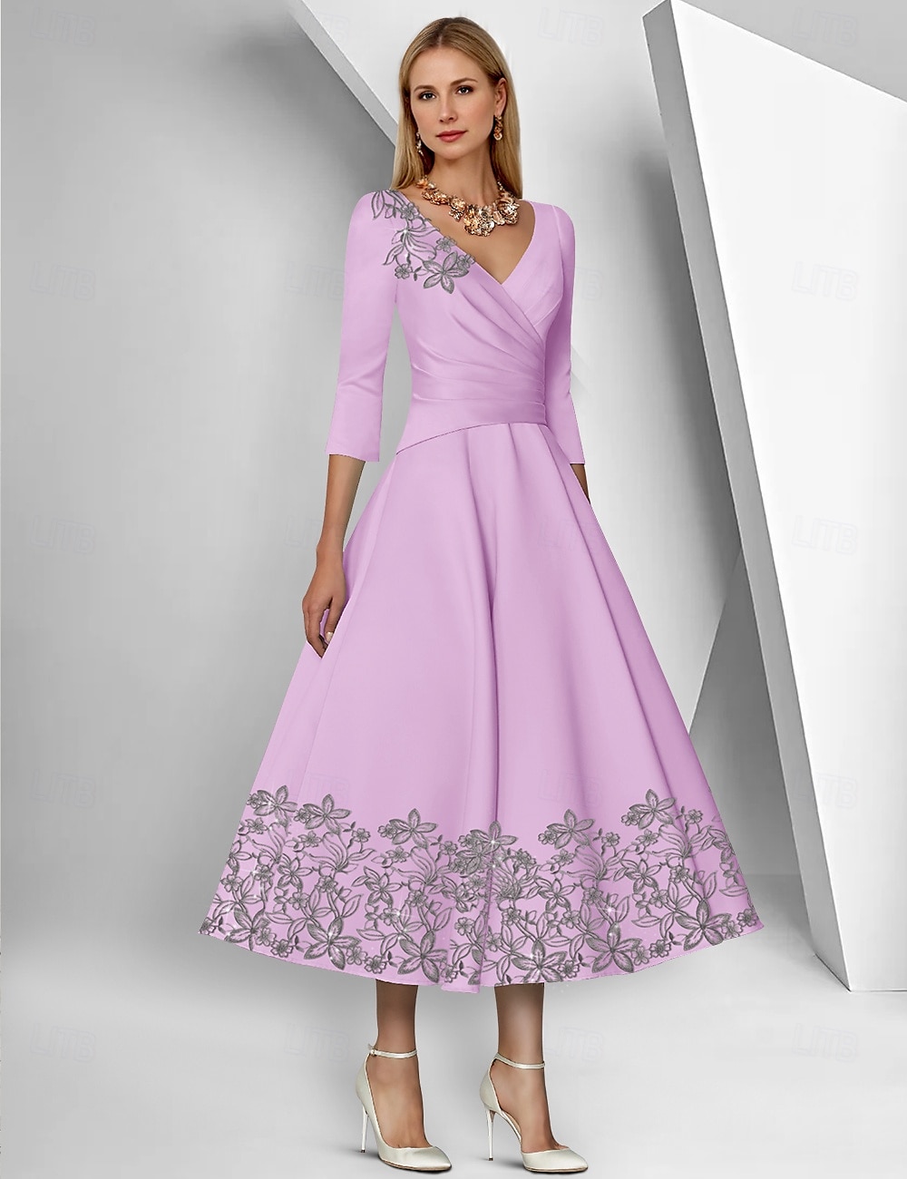 A-Linien Kleid Strandhochzeit Brautmutter Kleid Elegant Einfach V-Ausschnitt Knöchellang Teelänge Satin 3/4 Länge Ärmel mit Spitze Rüschen Pailletten Renntag Kleid 2025 - €165.99 –P6
