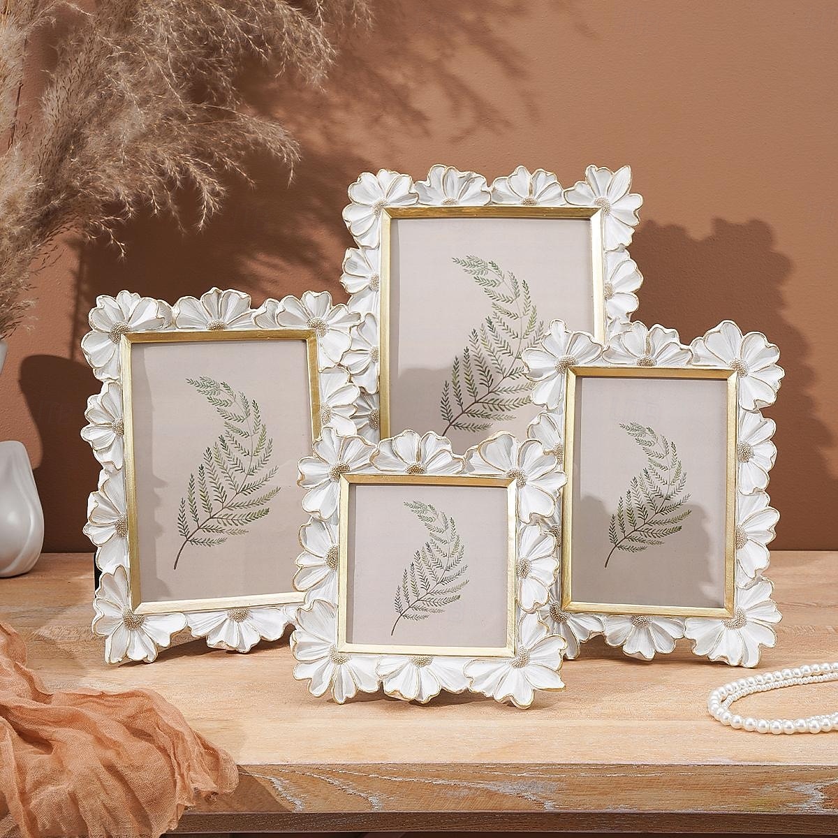 White Resin Photo Frame with Gold-Edged 3D Daisy Design, Square Picture Frame for Desktop Display, Horizontal and Vertical Use, Ideal for Home Decor and Photography Props 2025 - $18.99 –P3