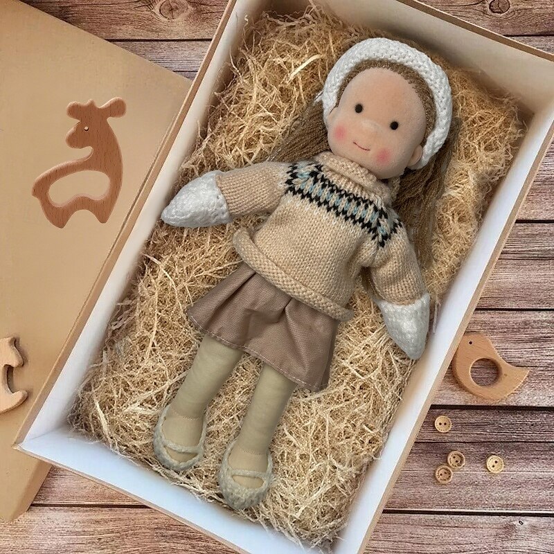 Poupée Waldorf faite à la main, bébé fille avec ensembles de vêtements - poupée en peluche douce de 11,8 pouces pour les tout-petits, cadeau de Noël idéal pour les enfants de 2025 ? $55.99 –P1