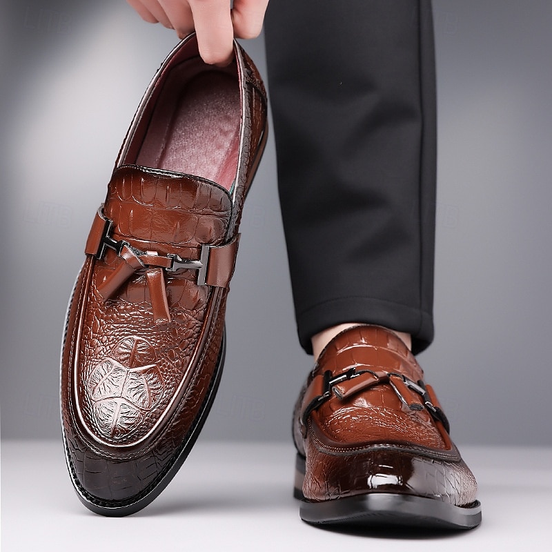 Miesten ruskeat krokotiilikuvioiset keinonahkaiset tupsukoristeiset loaferit – kiiltävät slip-on-pukukengät varttuneemmille herrasmiehille, liikelounaille ja virallisiin tilaisuuksiin 2025 - $46.99 –P4