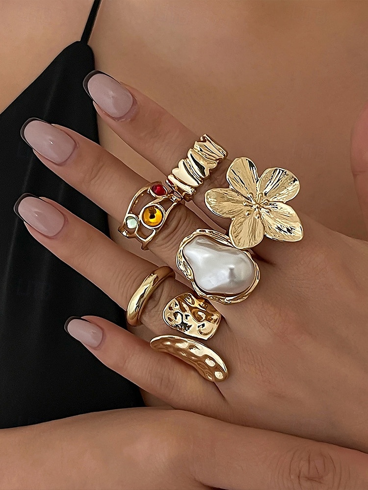 6-teiliges Vintage-Goldring-Set für Damen mit Perlen-, Blumen- und Edelsteinakzenten – modische Statement-Legierungsringe für Partys und den Alltag 2025 - $11.99 –P2