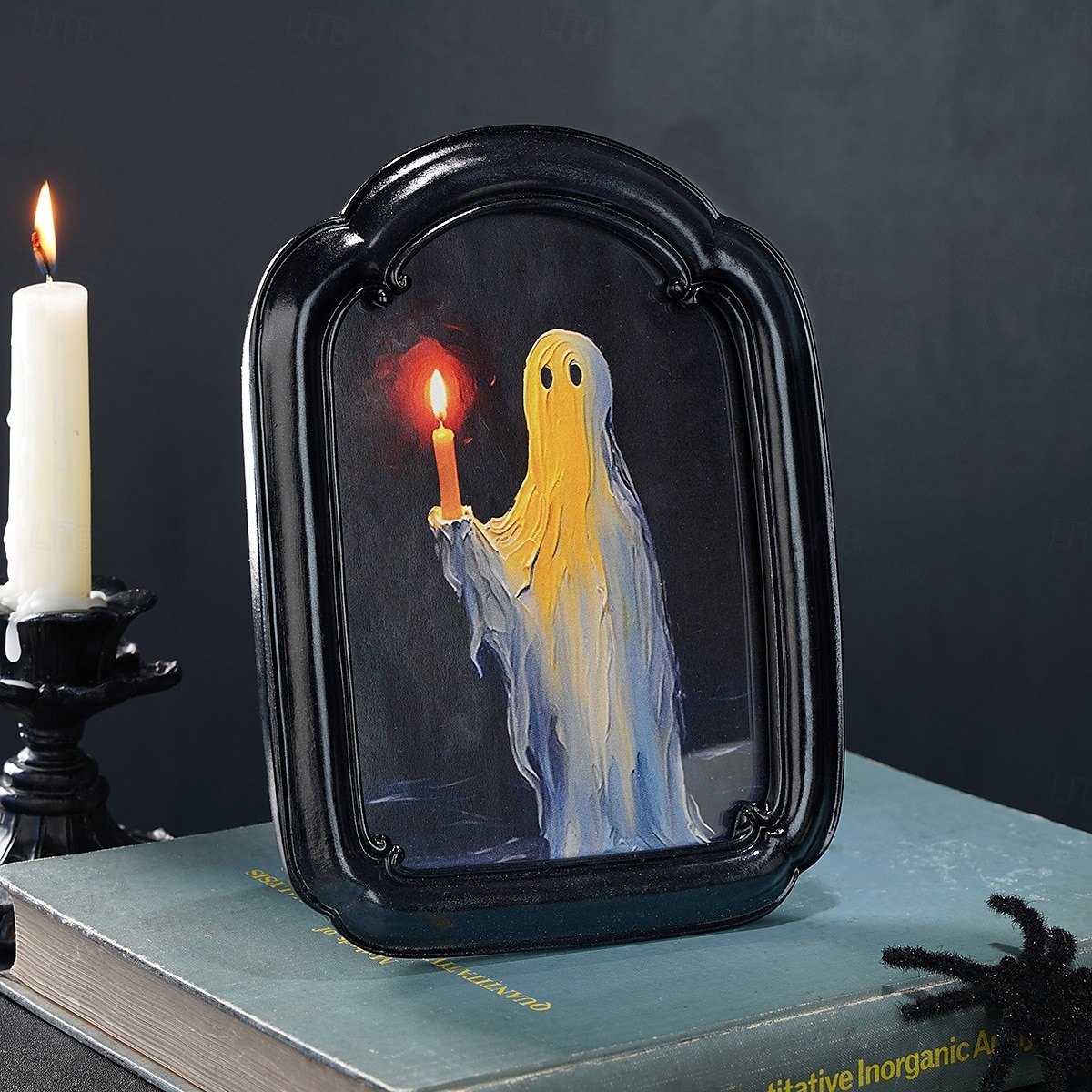 Halloween Resin Photo Frame Decor, Black and Brown Ghost Holding Candle Design, Round and Square Shapes for Home, Bedroom, Study, and Office Desktop Halloween Photo Display 2025 - $17.49 –P12