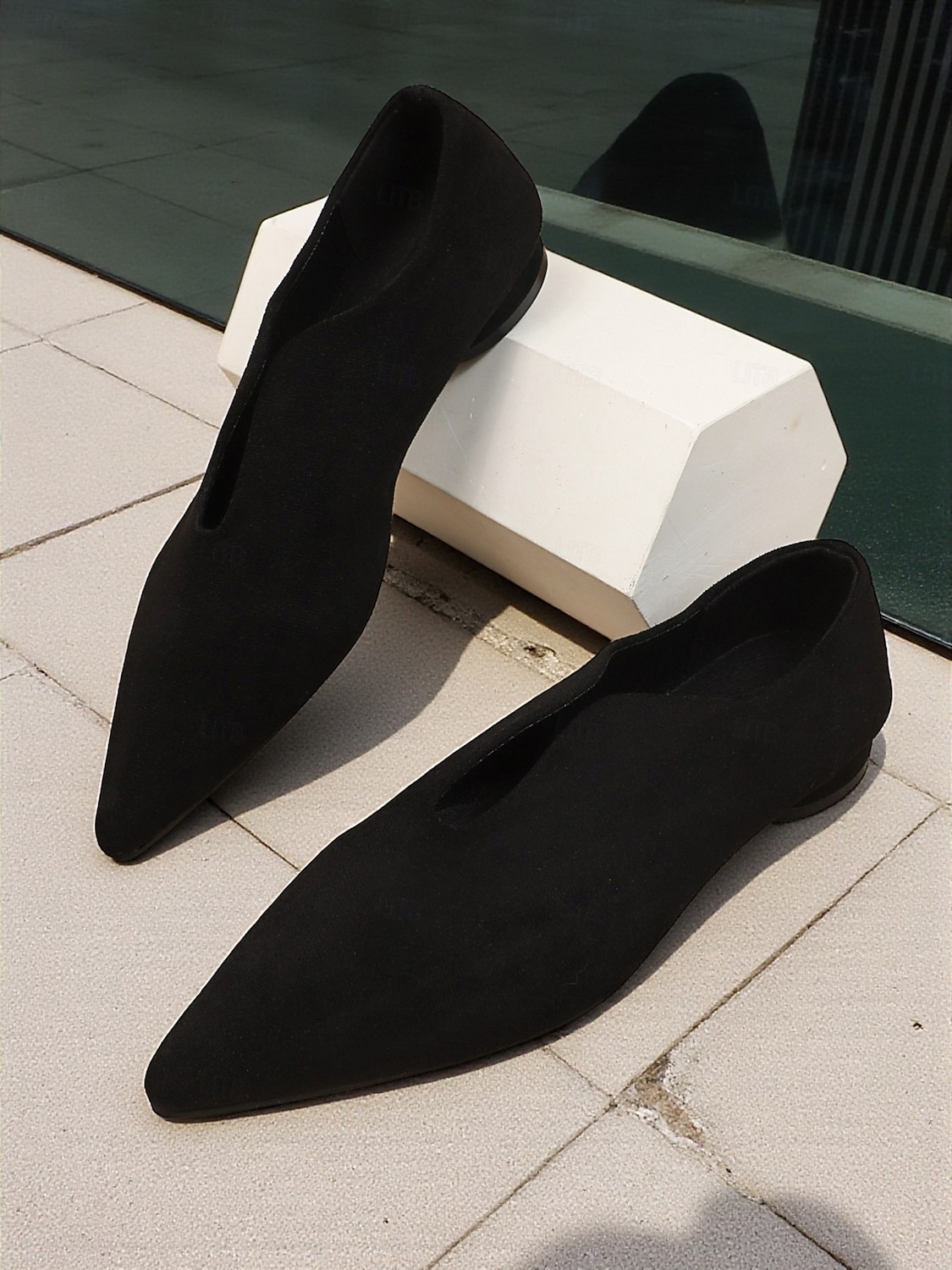 ballerines à bout pointu en similicuir marron pour femmes – mocassins minimalistes à enfiler en V, tenues de bureau élégantes et décontractées au quotidien de 2025 ? $26.99 –P2