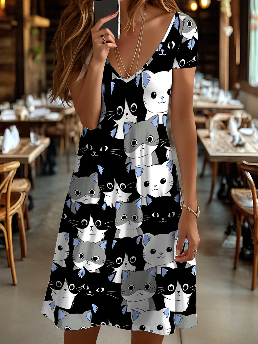 Damen Minikleid Freizeitkleid T-Shirt-Kleid A Linie Kleid Sommerkleid Urlaub Lässig Ferien Normale Passform Grafik Tiermotiv Katze Kurzarm Rundhalsausschnitt V Ausschnitt Schwarz und Weiß Gelb Rosa 2025 - $23.99 –P4