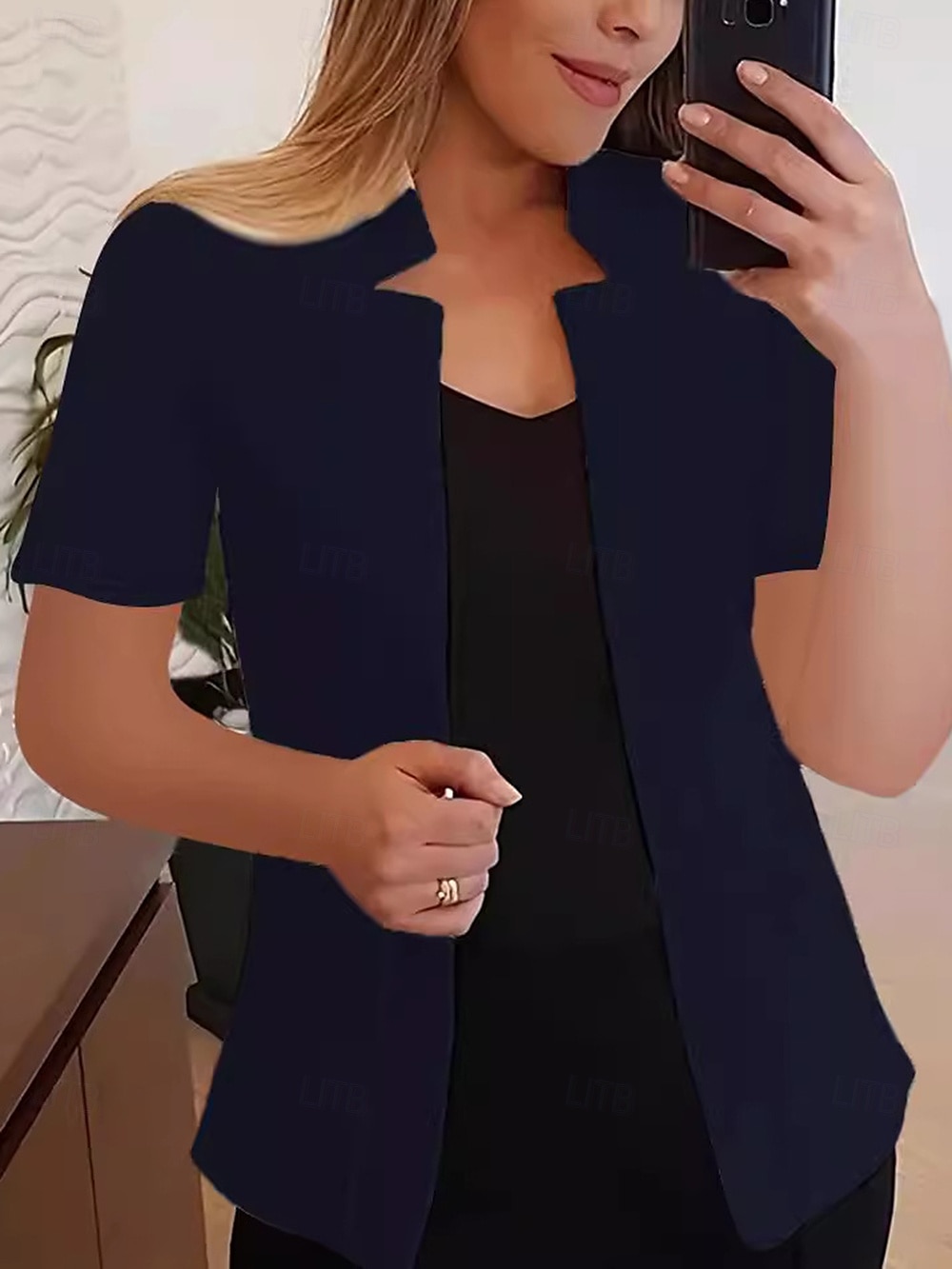 Femmes Blazer Confortable Respirant Coupe ajustée Mode Moderne Uni Travail Quotidien Régulier Col montant Coupe régulière Manches courtes Vêtements d'extérieur Noir Blanche Jaune Été de 2025 ? $24.99 –P6