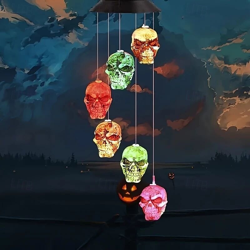 Carillon solare a vento di Halloween con sette colori cangianti, luce da balcone a forma di teschio di zucca, luce da appendere, impermeabile, per esterni, giardino, casa, festa di Halloween, del 2025 a $19.99 –P5