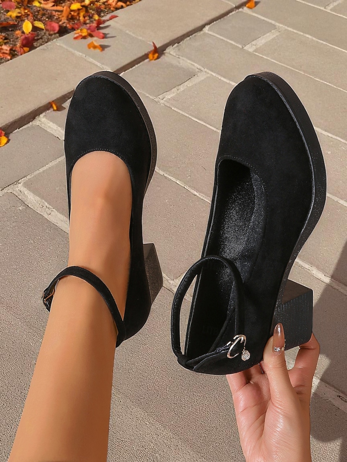 Chaussures noires à talons épais et bride à la cheville pour femmes, décontractées ou habillées pour le travail, le dîner et la vie quotidienne de 2025 ? $24.99 –P1