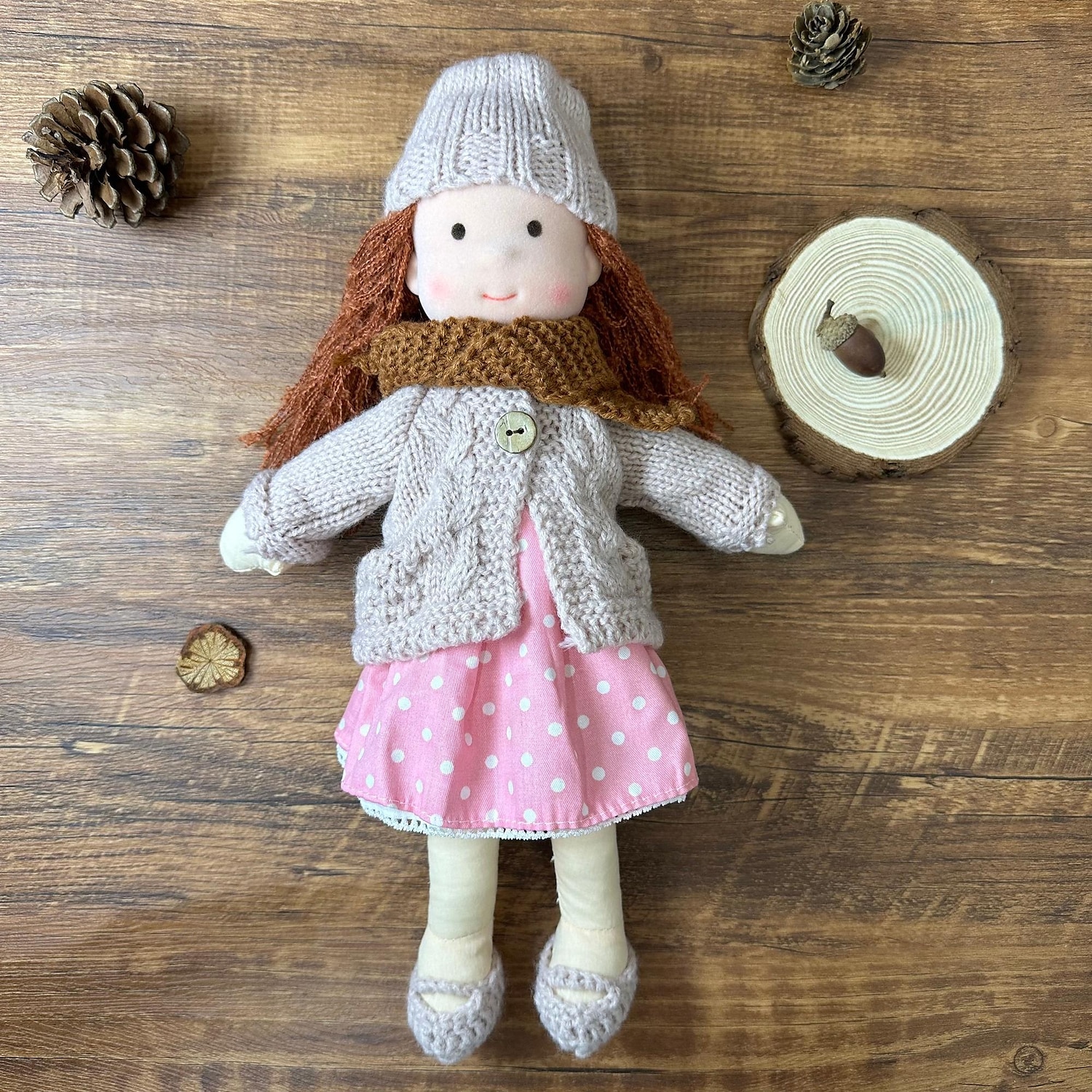 Poupée Waldorf en coton, poupée d'artiste, mini-poupée à habiller faite à la main, emballage cadeau d'Halloween, bénédiction pour cadeaux de Noël de 2025 ? $46.99 –P6