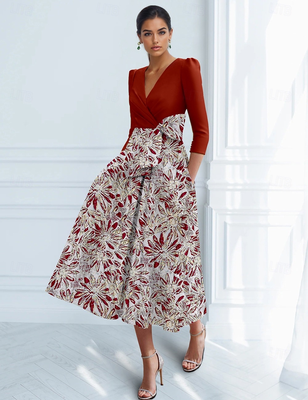 Abiti da cocktail a trapezio in jacquard floreale, eleganti, abiti da cerimonia, da sposa, lunghezza tè, lunghezza midi, maniche a 3/4, scollo a V, crêpe elasticizzata con fiocco(i), pieghe, tasca del 2025 a $145.99 –P5