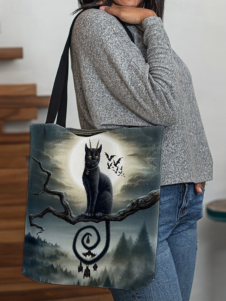 Sac fourre-tout pour femme imprimé citrouille et chat d'Halloween par Sarah Richter – grand sac à bandoulière réutilisable en polyester avec poche zippée pour les achats et les fêtes de fin d'année de 2025 ? $14.99 –P8