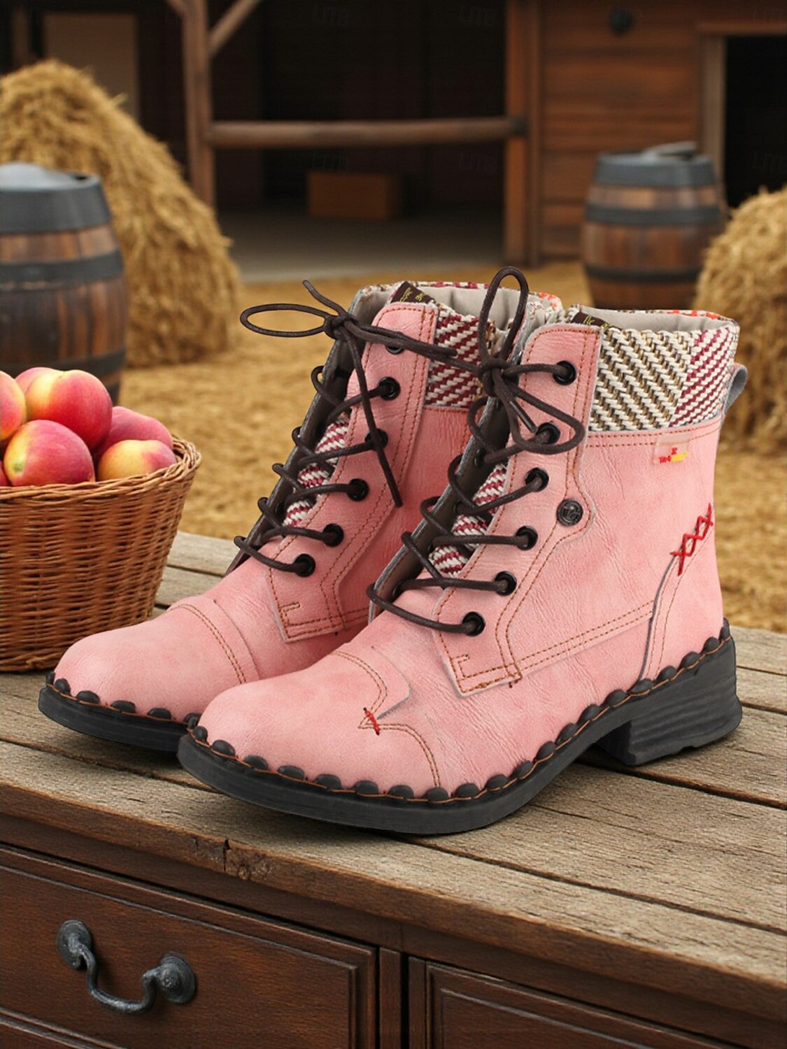 Botas femininas retrô com cadarço – botas de combate casuais vintage com acabamento em tecido para viagens de outono na fazenda, aventuras ao ar livre e estilo de rua de 2025 por $84.99 –P3
