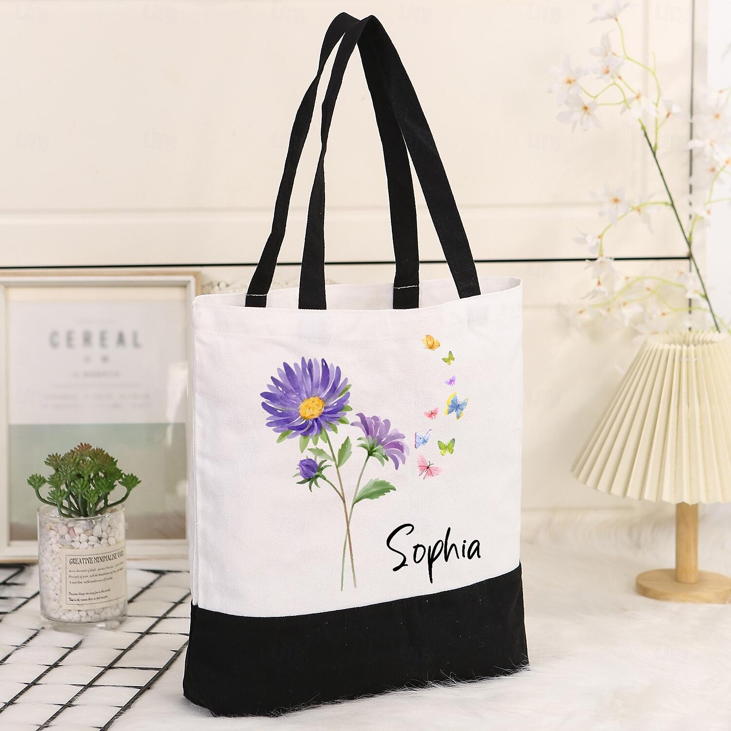 borsa tote personalizzata con nome personalizzato e fiore di nascita, borsa a tracolla in tela personalizzabile per l'uso quotidiano, regalo unico per amici e familiari del 2025 a CAD $20.72 –P5