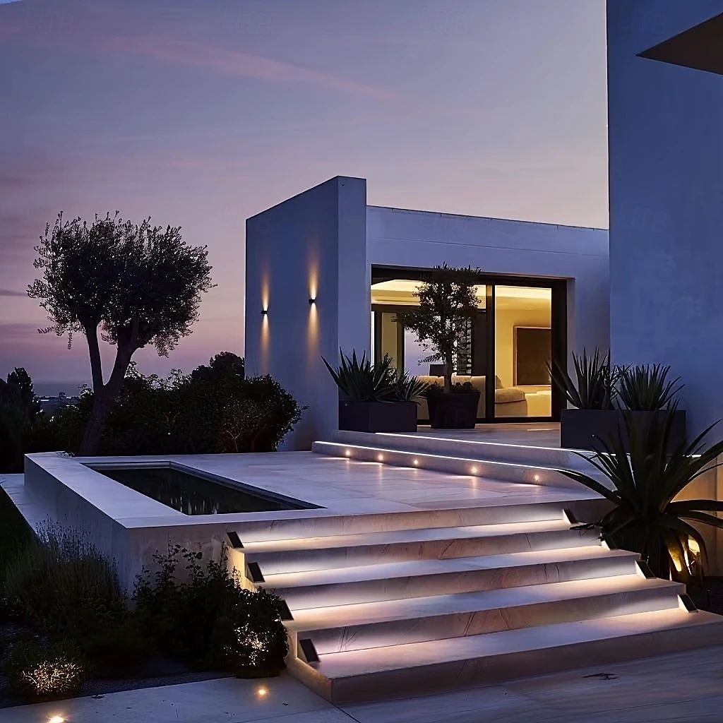 Lumières de Marche Solaire 2/4 Pcs Extérieures 13LEDs Lumières de Marches Solaires IP65 Étanches Lumières de Jardin pour Escaliers Pas de Patio Porte Avant Éclairage Décoration pour Halloween de 2026 ? $29.99 –P6