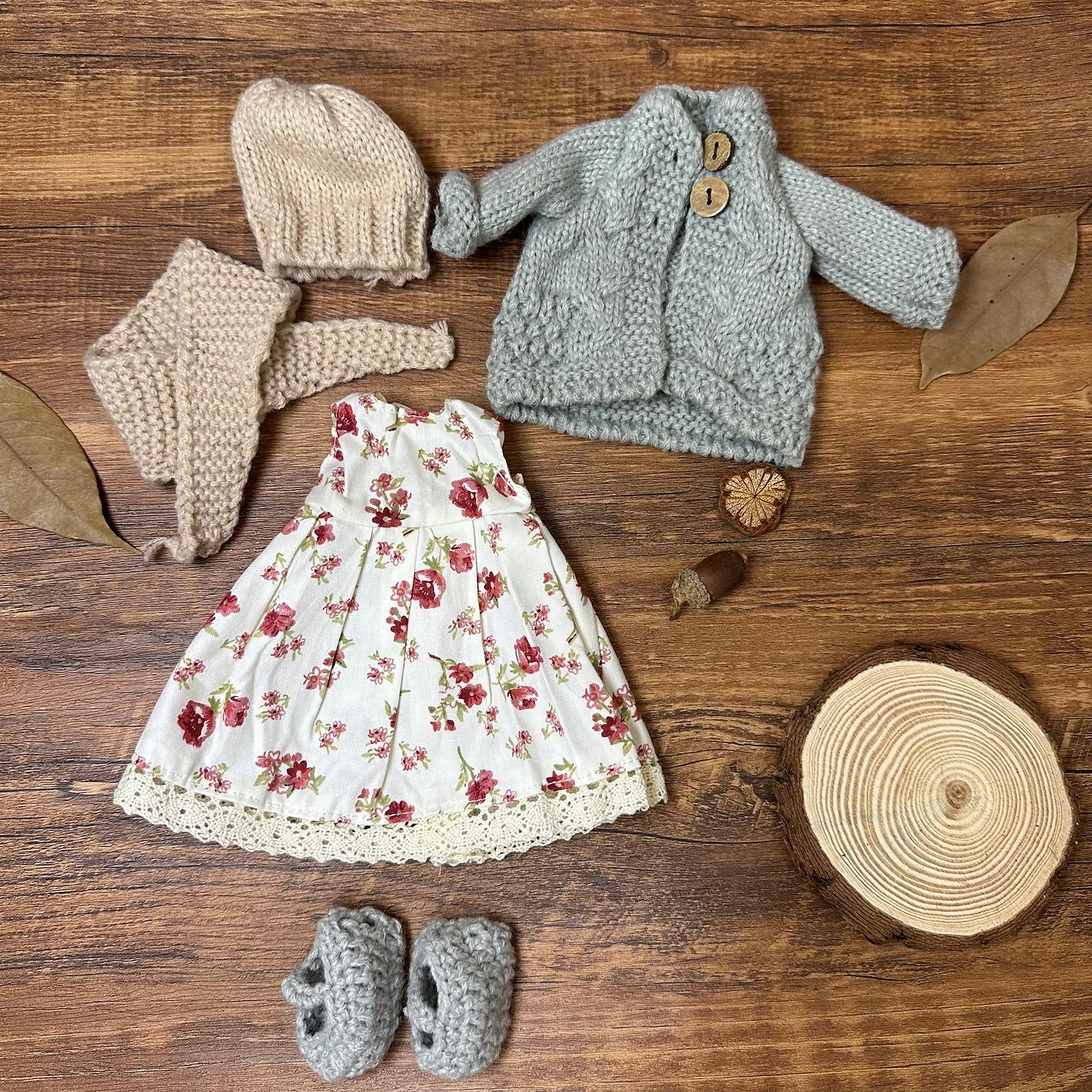 Boneca Waldorf feita à mão para bebês meninas com conjuntos de roupas - boneca de pelúcia macia de 11,8 polegadas para crianças pequenas, presente de Natal ideal para crianças de 2025 por $55.99 –P2