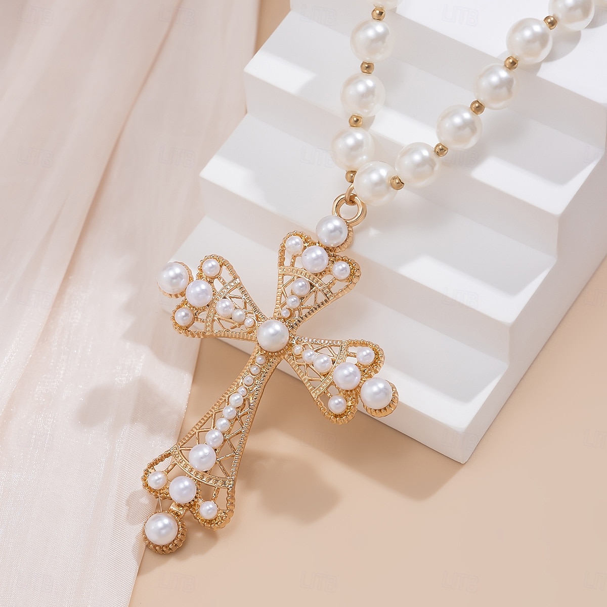 Colliers à pendentif en perles baroques et croix perlée pour femmes - plusieurs options de style pour des looks gothiques et vintage élégants, parfaits pour les fêtes et les occasions spéciales de 2026 ? $11.99 –P6