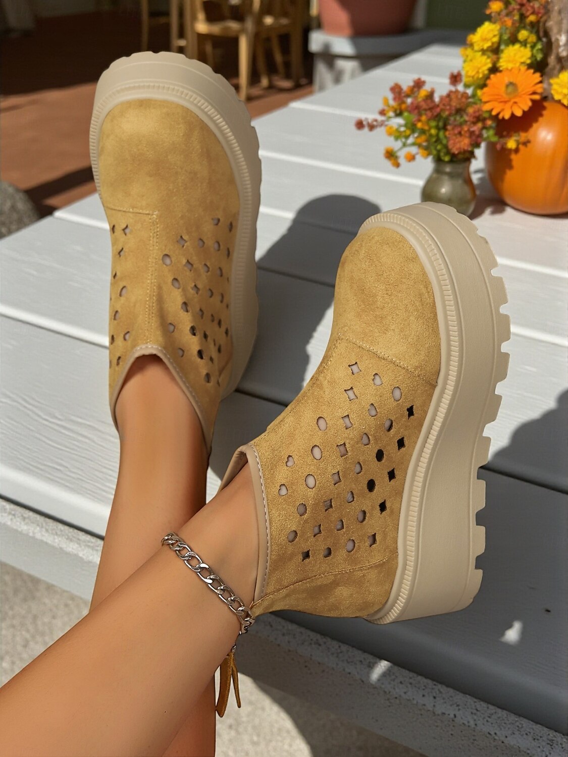 Femmes Bottes Quotidien Bottines Plateau Compensé Bout Rond Occasionnel Faux daim Fermeture éclair Chameau Beige de 2025 ? $26.99 –P2