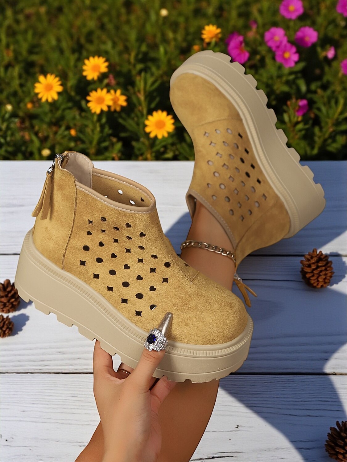 Femmes Bottes Quotidien Bottines Plateau Compensé Bout Rond Occasionnel Faux daim Fermeture éclair Chameau Beige de 2025 ? $26.99 –P1