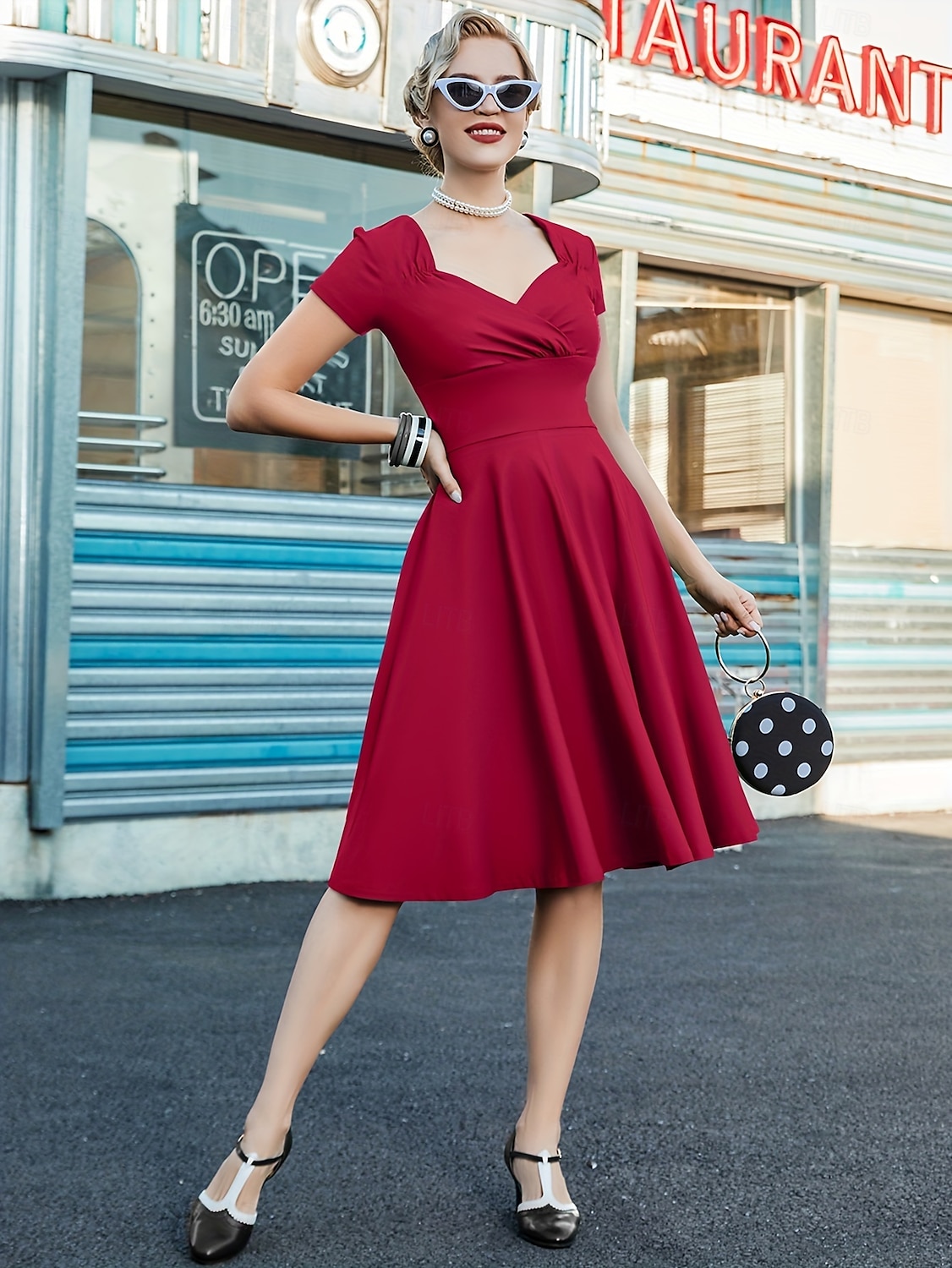 Rétro Vintage Années 1950 Rockabilly Midi Robe Robe trapèze Robe Évasée Ajusté & Évasé Col en V Femmes Halloween Carnaval Saint-Valentin Occasionnel Retour à la maison Soirée à thème rétro Adulte Robe de 2025 ? $25.99 –P10