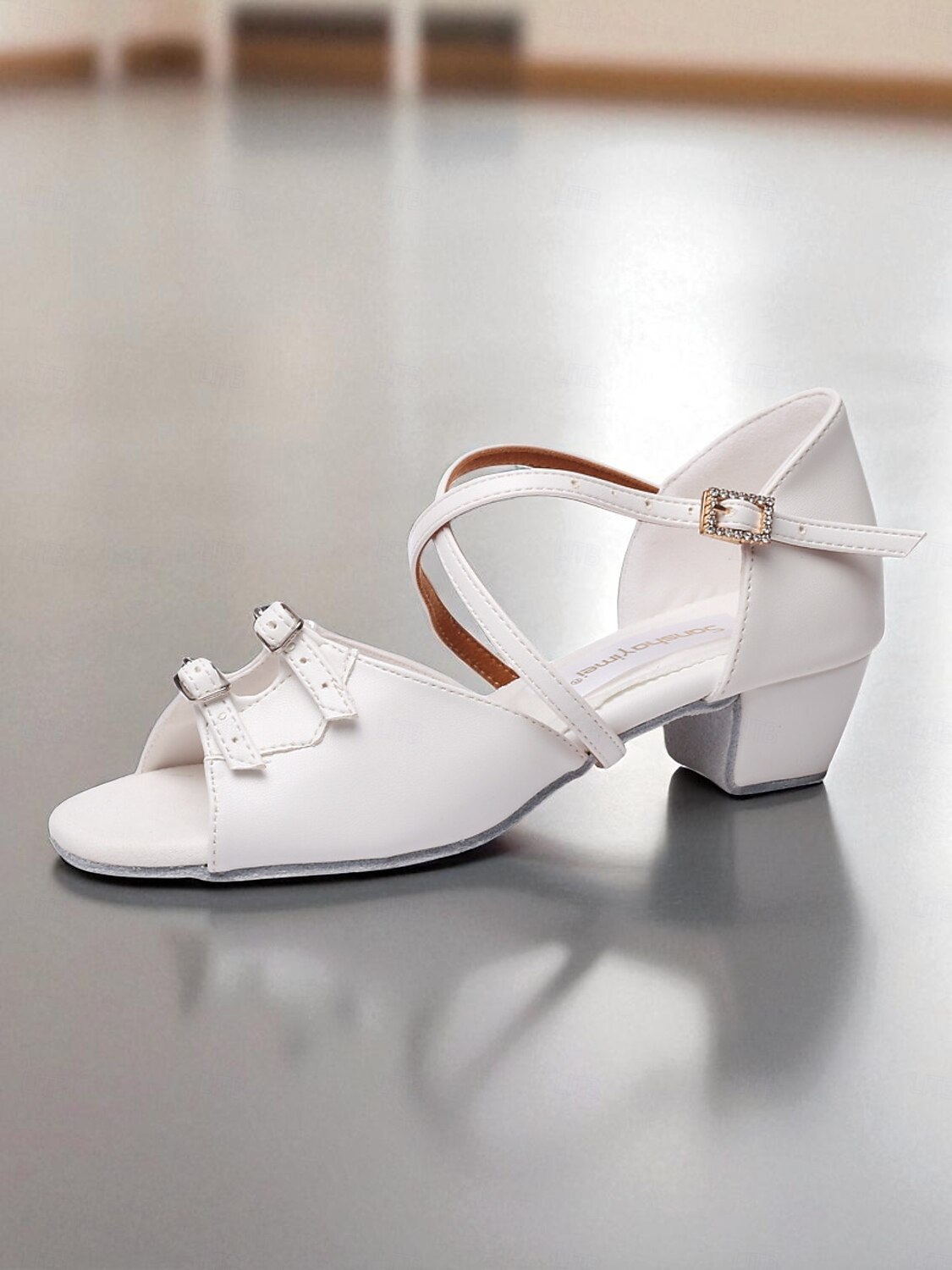 Chaussures de danse professionnelles pour filles et adolescentes - sandales d'entraînement latines blanches à bout ouvert avec motif nœud, bride de cheville réglable et talon bas, idéales pour de 2025 ? $32.99 –P2