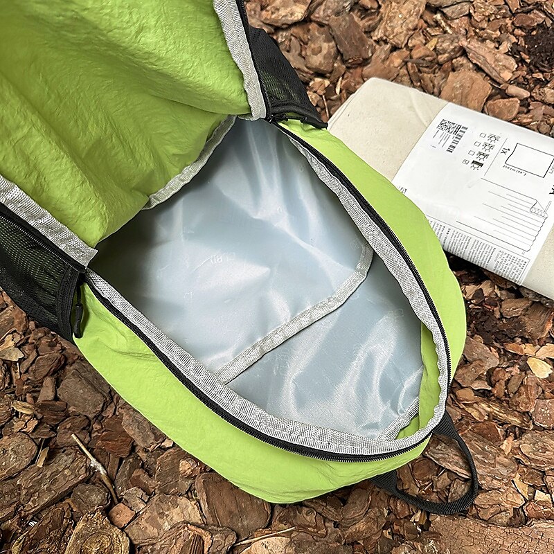 Sac à dos d'extérieur léger et vert – sac à dos en nylon résistant à l'eau avec poches en filet pour la randonnée, le camping et les voyages de 2025 ? $29.99 –P3