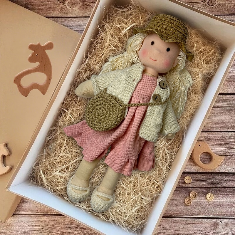 Boneca Waldorf feita à mão para bebês meninas com conjuntos de roupas - boneca de pelúcia macia de 11,8 polegadas para crianças pequenas, presente de Natal ideal para crianças de 2025 por $55.99 –P1