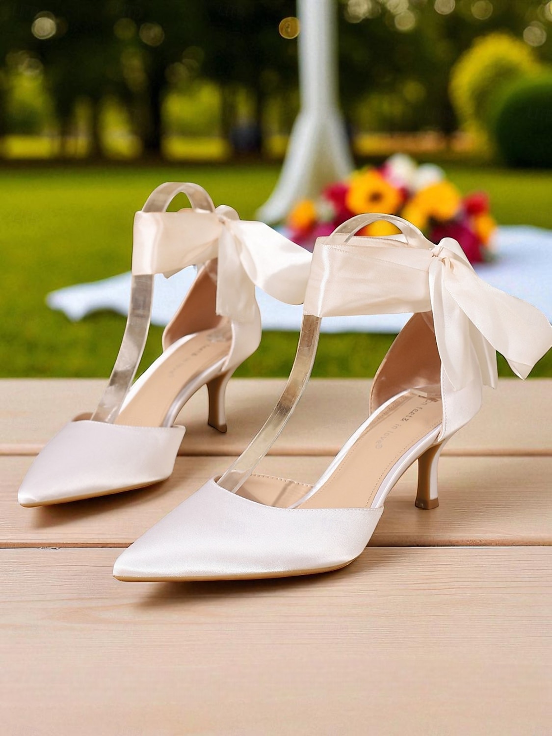 Chaussures à talon chaton en satin à bout pointu pour femmes avec brides à la cheville en ruban - talons élégants pour mariage et soirée formelle pour dames de 2025 ? $46.99 –P4