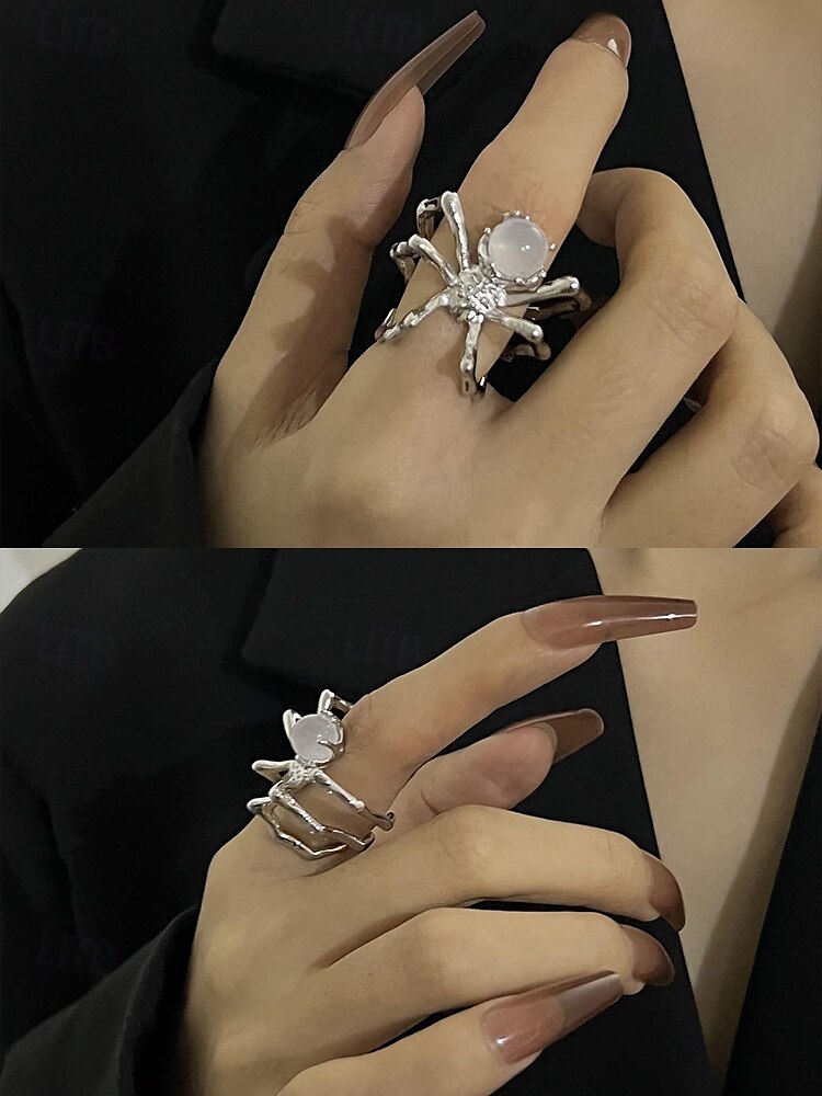 Set di anelli da donna a forma di ragno per Halloween: anelli in lega aperti regolabili con stile punk gotico, design a ragno con gemme bianche e nere per feste in maschera, cosplay e serate spettrali del 2025 a $7.99 –P4