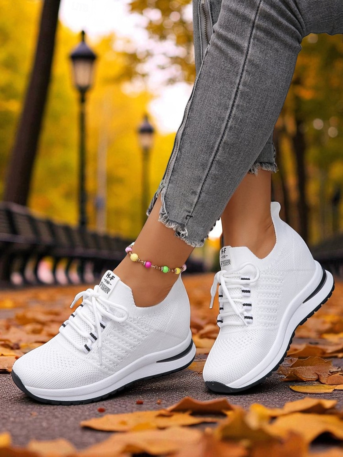 Tênis feminino flyknit com salto oculto, estilo esportivo com listras ousadas, perfeito para uso diário, caminhadas e passeios casuais de 2025 por $24.99 –P4
