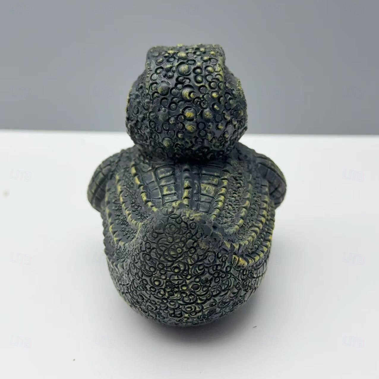 Fantasidyr harpiksfigur dyreliv and borddekorasjon perfekt til Halloween eller fantasitema-innredning 2026 - $17.99 –P10