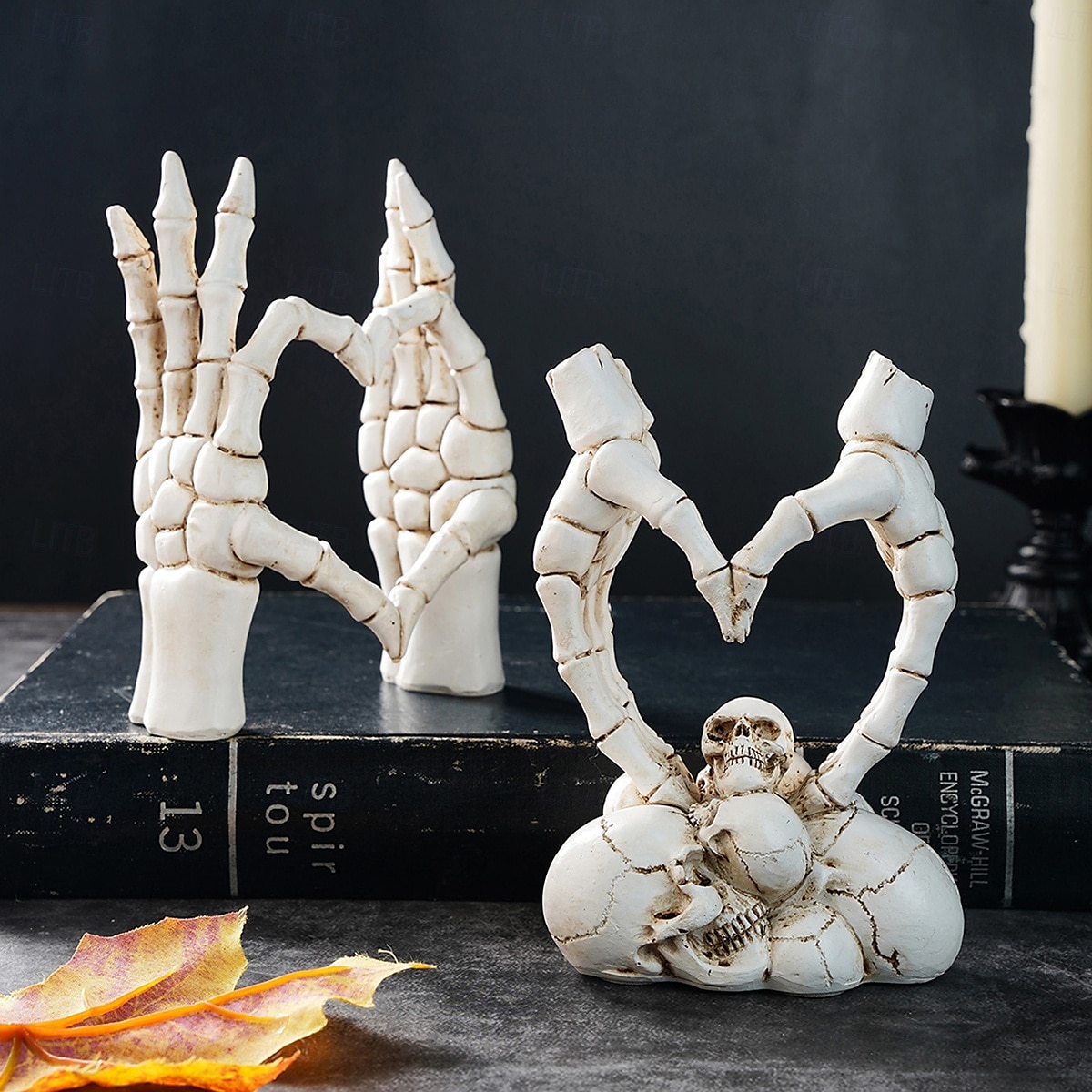 Halloween Resin Skeleton Heart Hands Decor, Skull Head with Skeleton Hands Forming Heart Shape, Spooky Tabletop Decoration for Halloween Party and Home Holiday Display 2025 - $17.49 –P4