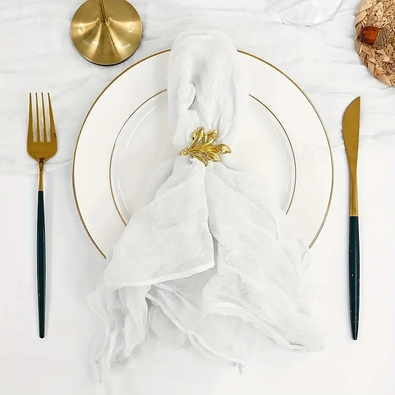 Lot de 10 serviettes en polyester de couleur unie, serviettes de table rectangulaires tissées de 20 x 20 pouces avec bordure élégante, parfaites pour la décoration de table de Noël, de vacances, de de 2025 ? $23.99 –P18