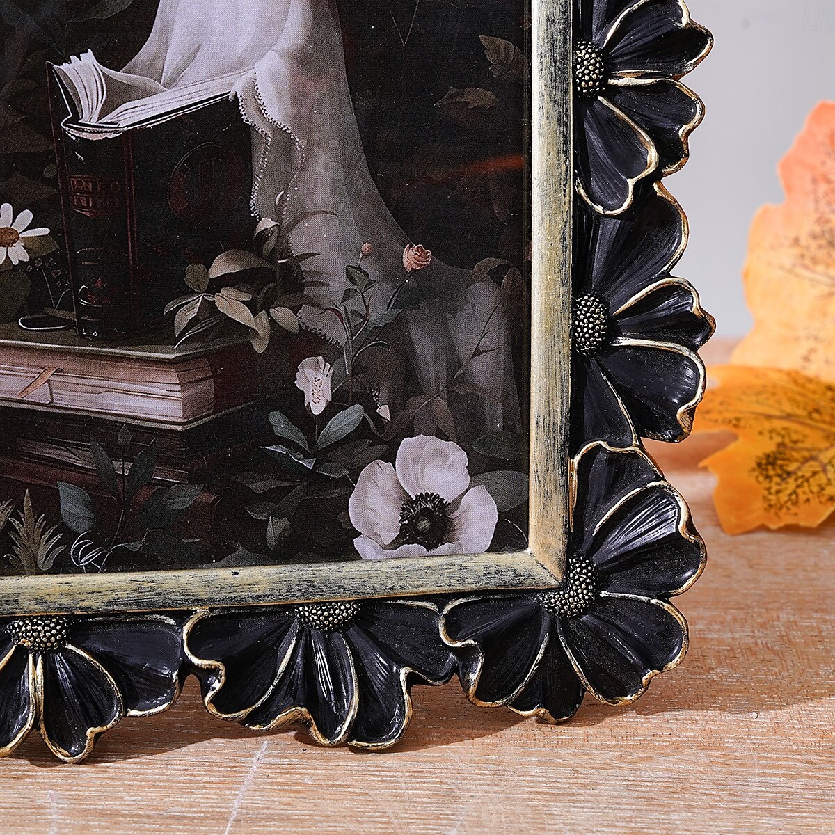 Cadre photo en résine gothique d'Halloween, motif marguerite 3D noir et or, cadre d'affichage photo rectangulaire pour la décoration intérieure, support photo chaud de bureau, utilisation horizontale de 2025 ? $17.99 –P10