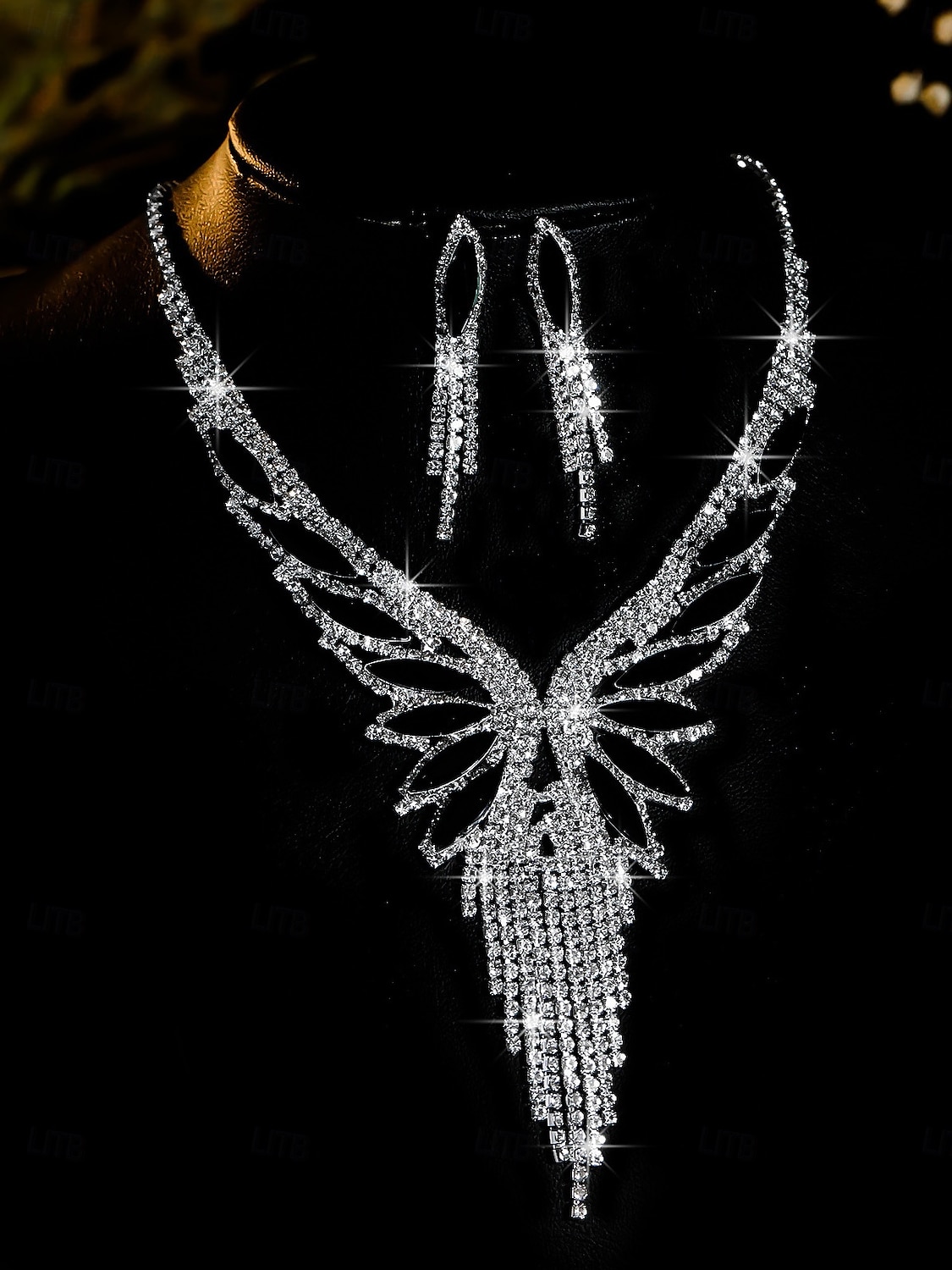 Set di gioielli di lusso in cristallo da donna: collana placcata in argento e orecchini pendenti con accenti di pietre preziose verdi, eleganti accessori per cocktail e feste serali del 2025 a $14.99 –P7