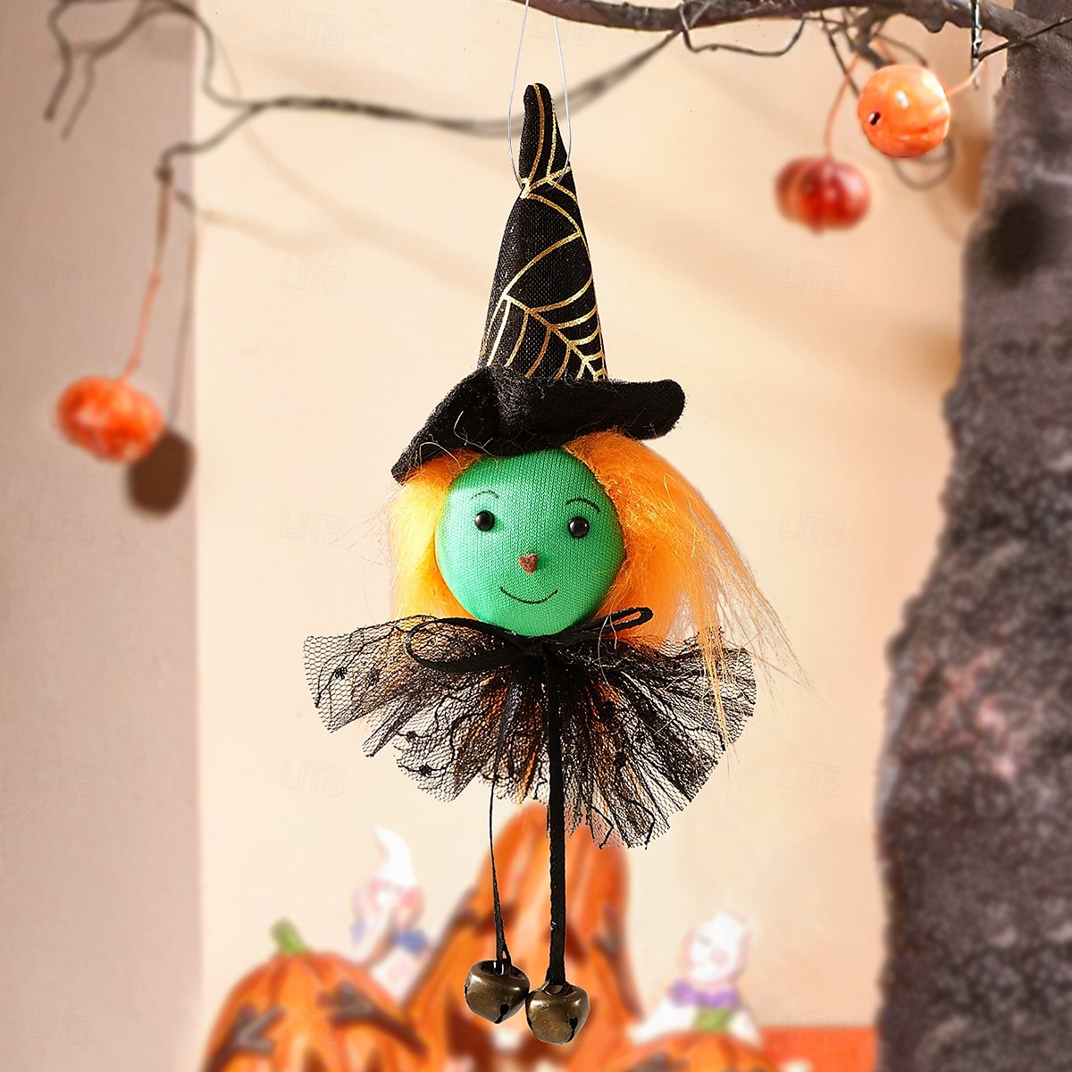 Závěsná ozdoba na halloweenskou panenku čarodějnice, kreslený zvonek s tylovou sukní, dýně, duch a plyšové přívěsky s černou kočkou pro vnitřní i venkovní halloweenské párty a domácí dekorace 2025 - $9.99 –P8