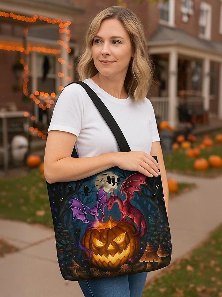 Sac fourre-tout pour femme imprimé citrouille et chat d'Halloween par Sarah Richter – grand sac à bandoulière réutilisable en polyester avec poche zippée pour les achats et les fêtes de fin d'année de 2025 ? $14.99 –P4