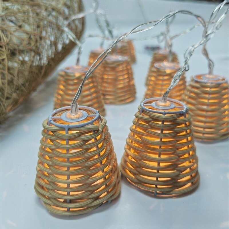 Lanterna decorativa in rattan con luci a stringa - 10 LED in rattan con sfere in stile batteria/energia solare, per interni ed esterni, impermeabile, per patio, casa, pergola, veranda, festa, cortile, del 2025 a $68.99 –P4