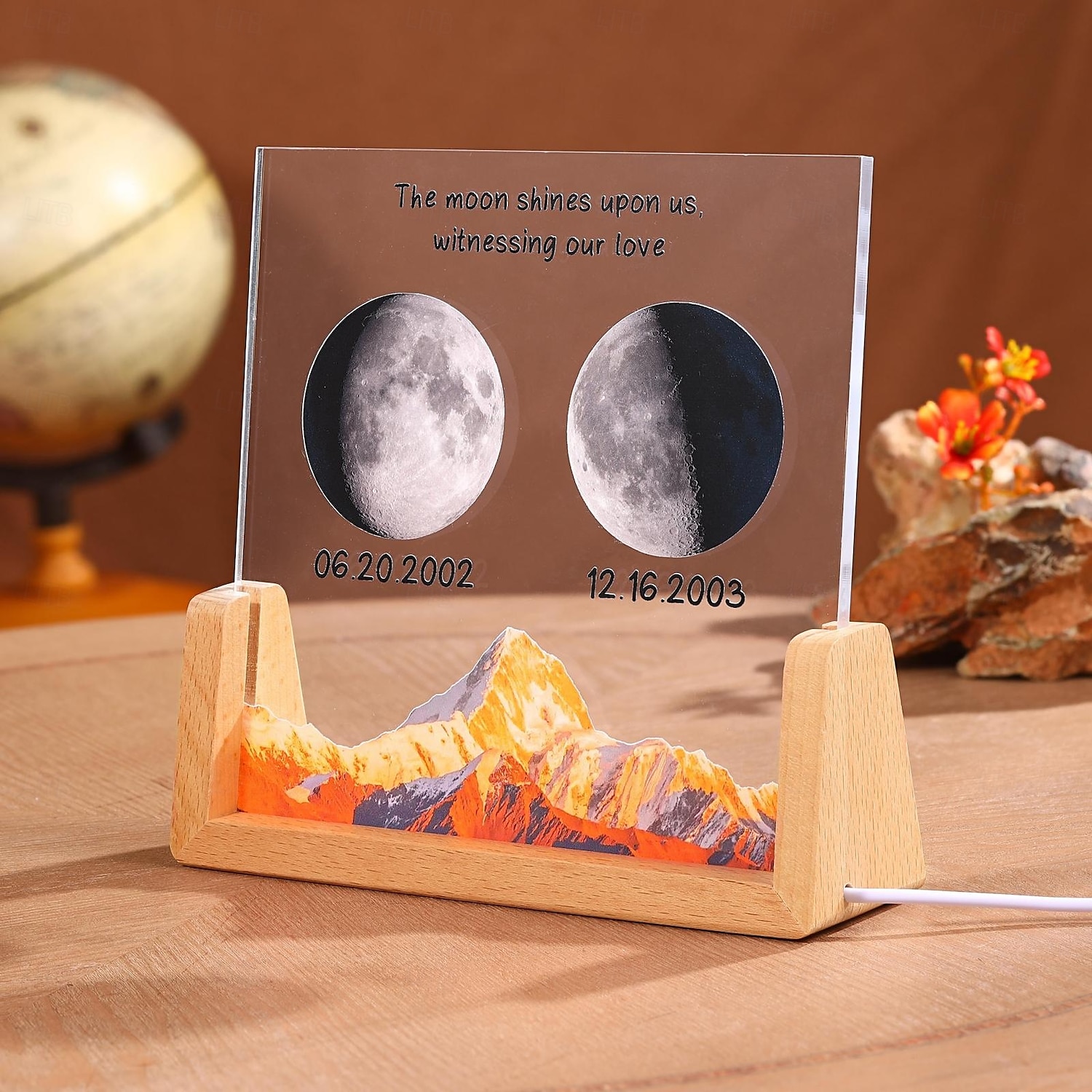 1 luce notturna in acrilico personalizzata che può essere personalizzata in base a una data specifica per mostrare la fase lunare con opzioni per personalizzare testo e data. Questo la rende un regalo del 2025 a $60.99 –P2