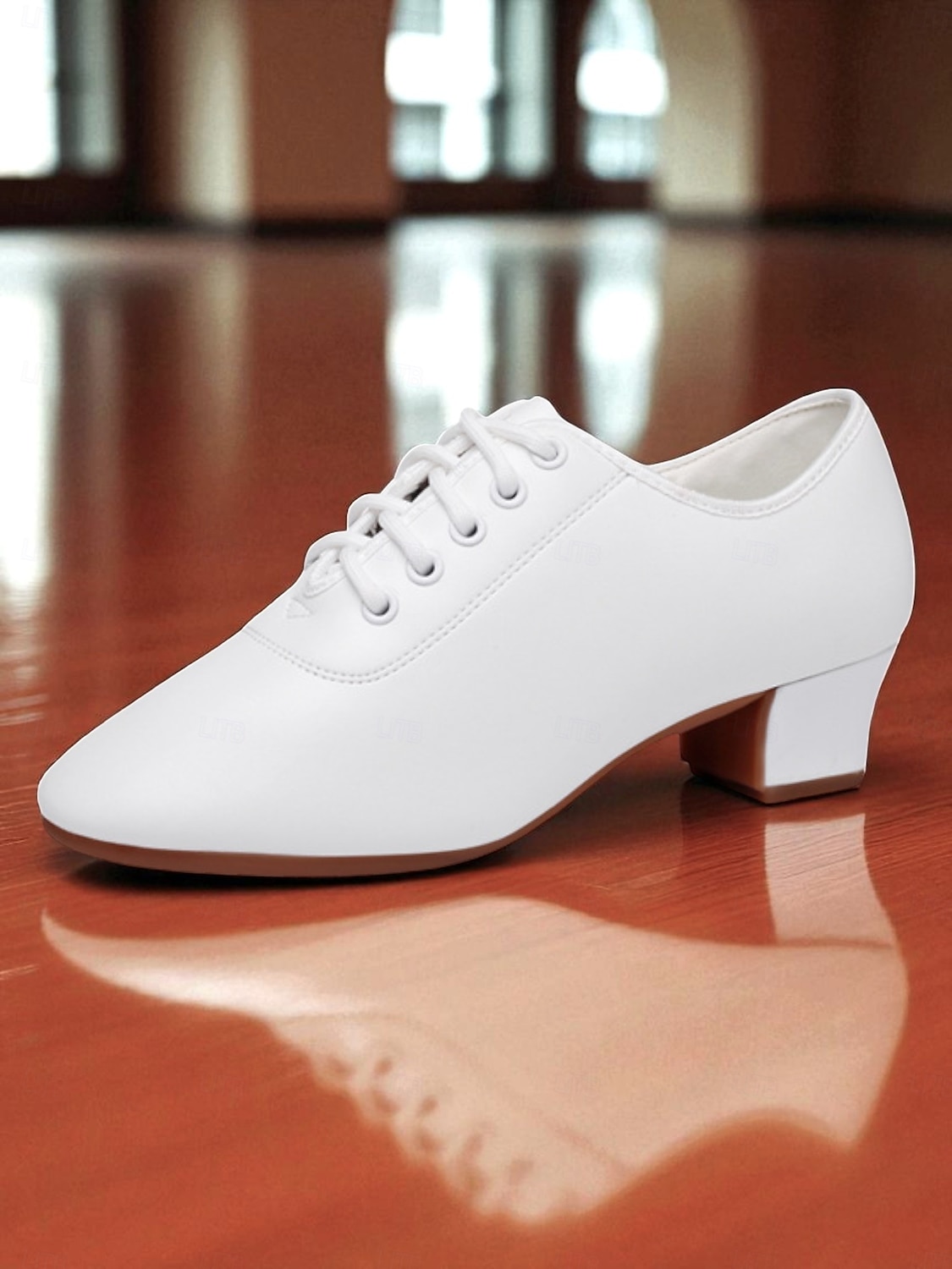 Sapatos de dança brancos com cadarço para mulheres - calçados profissionais de salto baixo para prática de dança de salão, dança latina e jazz de 2025 por $34.99 –P2