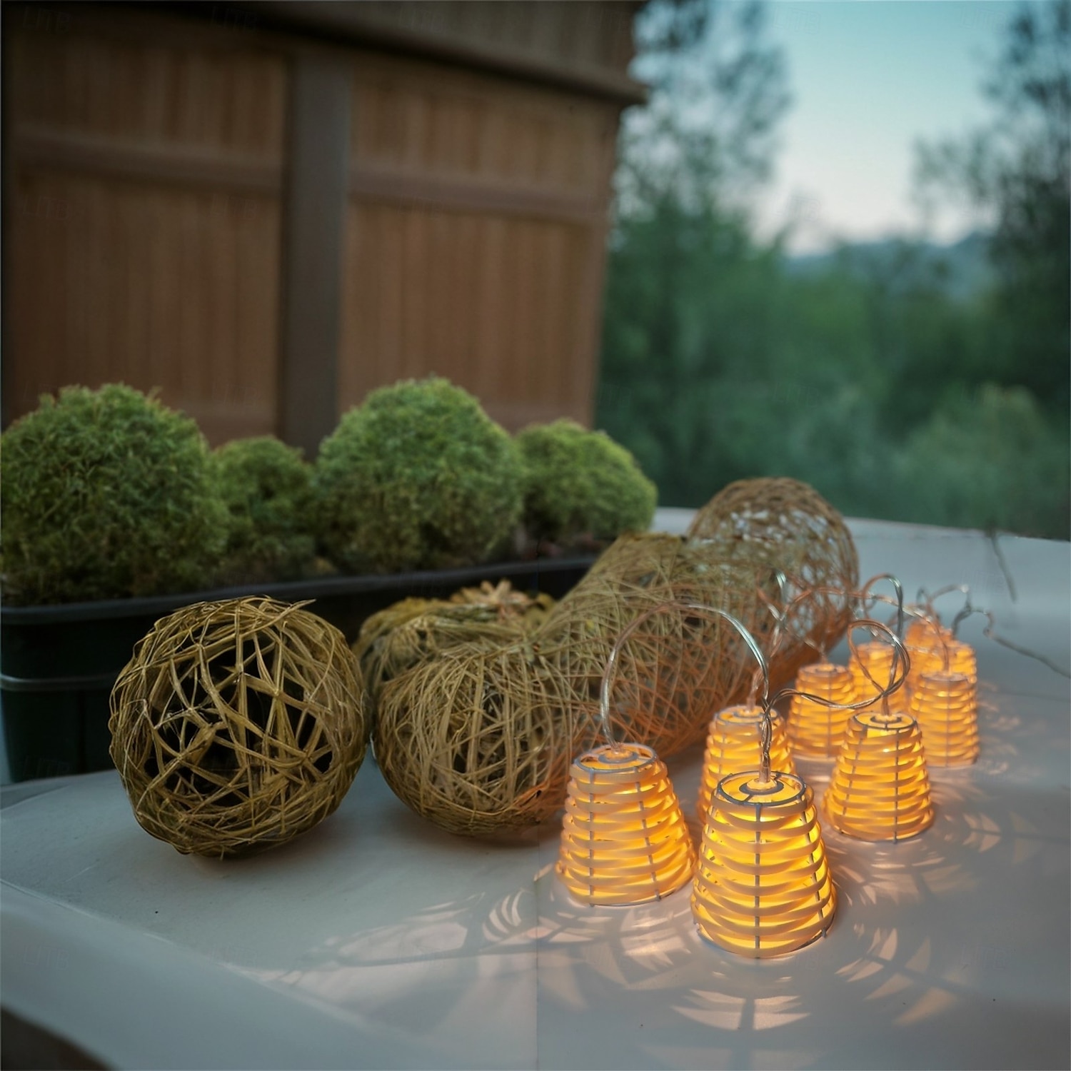 Lanterna decorativa in rattan con luci a stringa - 10 LED in rattan con sfere in stile batteria/energia solare, per interni ed esterni, impermeabile, per patio, casa, pergola, veranda, festa, cortile, del 2025 a $68.99 –P1