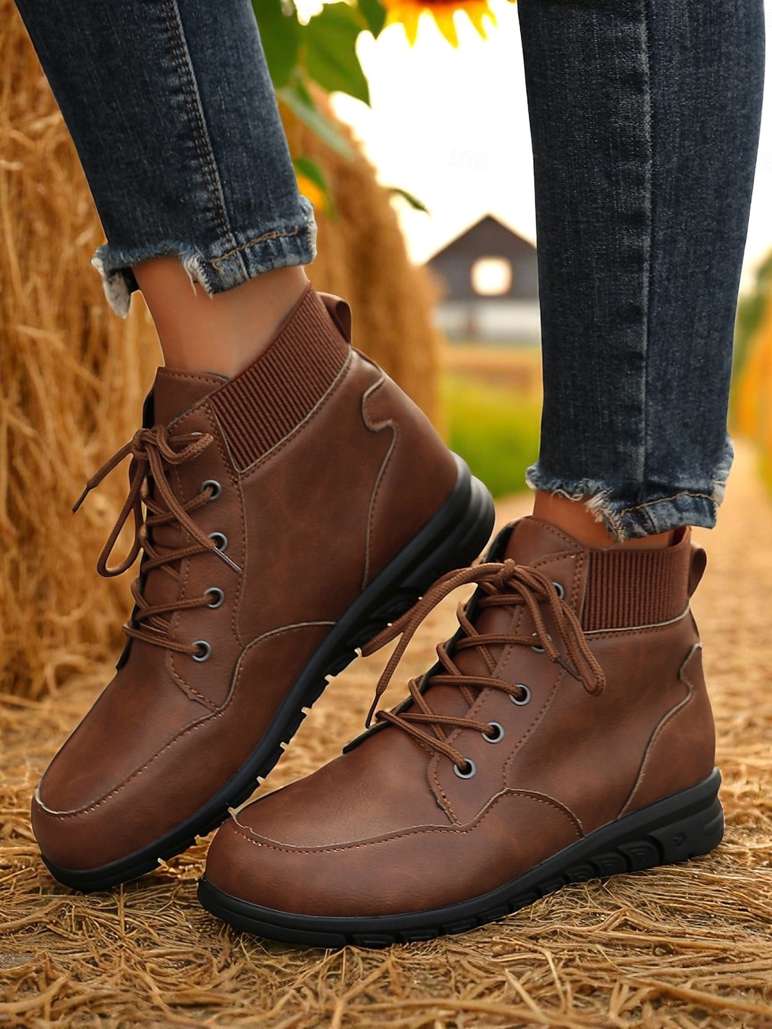 Bottines à lacets pour femmes avec col côtelé – des chaussures d'extérieur élégantes pour les visites à la ferme, les champs de tournesols et les promenades d'automne de 2025 ? $26.99 –P4
