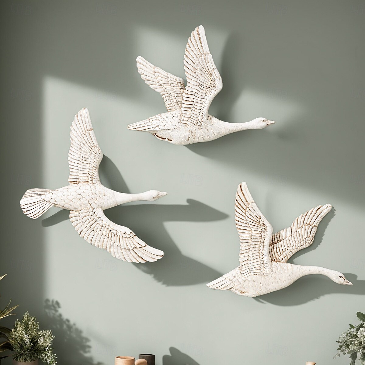 Decoração de parede de ganso voador de resina dourada e branca, design de asas abertas para decoração de parede de casa, perfeito para salas de jantar, casamentos, festas e outros espaços internos de 2025 por $22.99 –P8