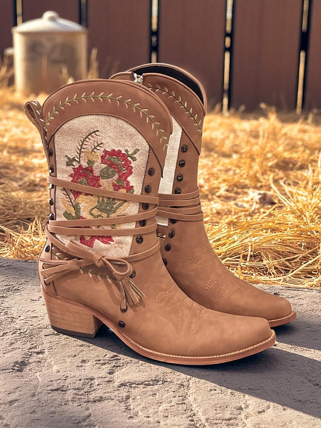 Bottes western brodées pour femmes avec franges et pompons – bottes bohème chic pour le travail à la ferme et les sorties décontractées de 2025 ? $46.99 –P5