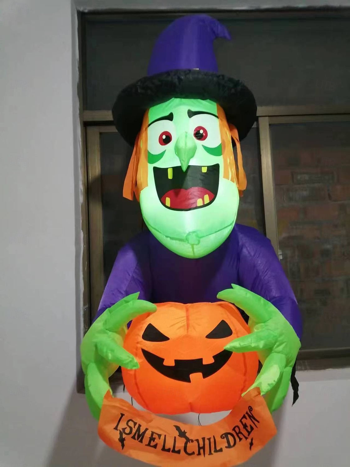 1 Pc Halloween with lights, climbing windows, holding pumpkins, witches, inflatable models, attic display windows, walls, indoor and outdoor parties, festive atmosphere lights 2025 - $47.99 –P4